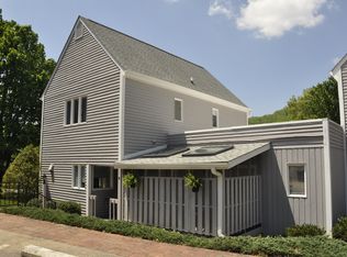 3 Galax Ln, Black Mountain, NC 28711