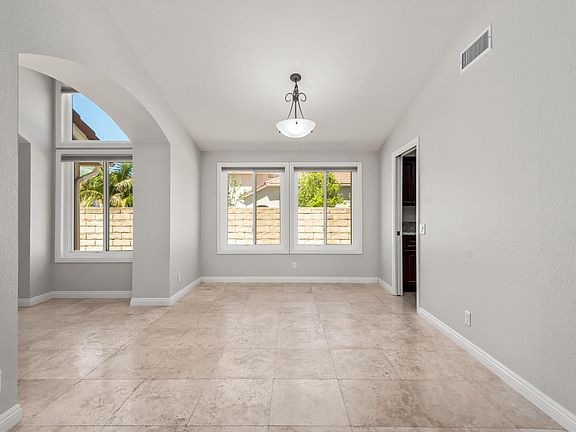 4th image of 5219 Evanwood Ave