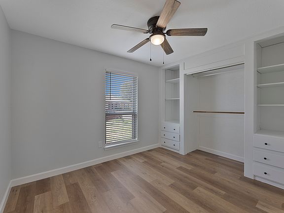 3rd image of 303 Iberis Dr