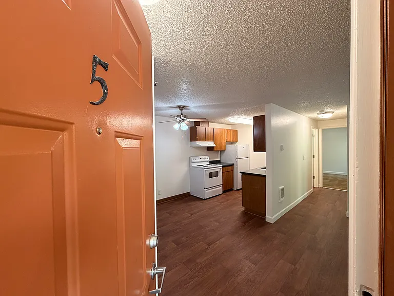 Meridian Village — Photo 31