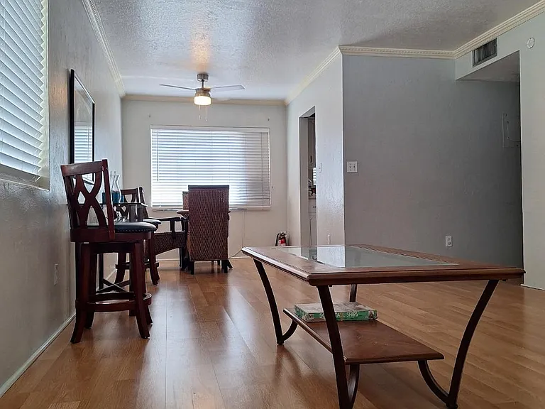 303 Ridge Blvd #206 — Photo 3