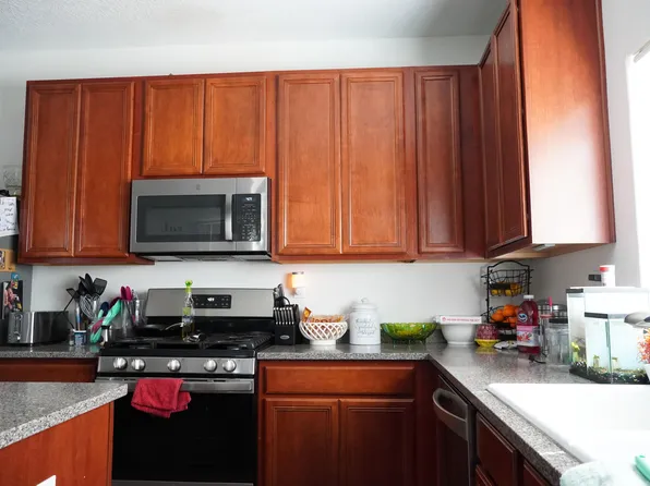 1027 Waterfall Dr NE, Rio Rancho, NM 87144