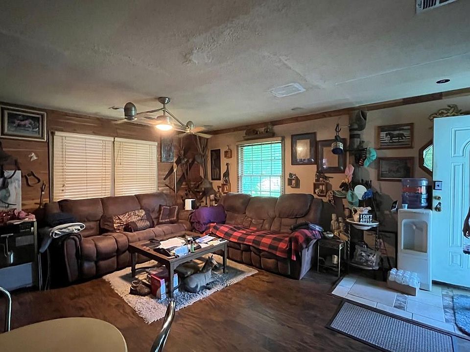 2nd image of 276 Mill Rd