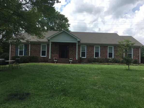 601 Cloverbrook Ln, Franklin, TN 37067