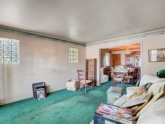 5th image of 2530 N Newcastle Ave