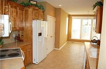 5th image of 17930 W 158th Ter