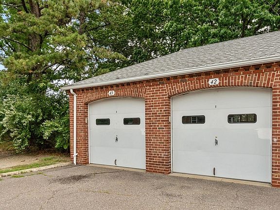4th image of 18 Bates St APT A