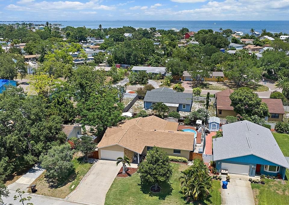 1st image of 4286 TARPON DRIVE SE