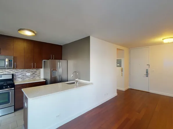 401 East 34th Street image 3 of 9