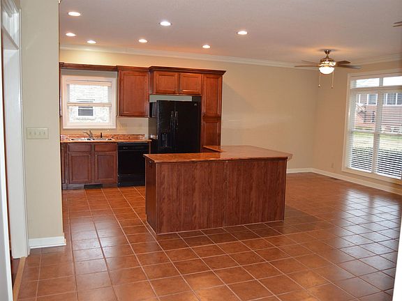5th image of 30 Abby Lynn Cir