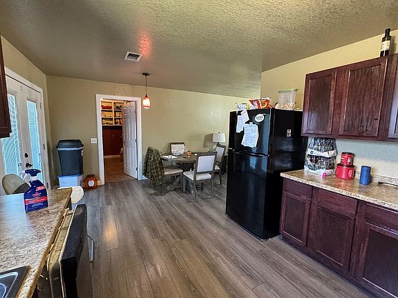 2nd image of 306 N 8th St