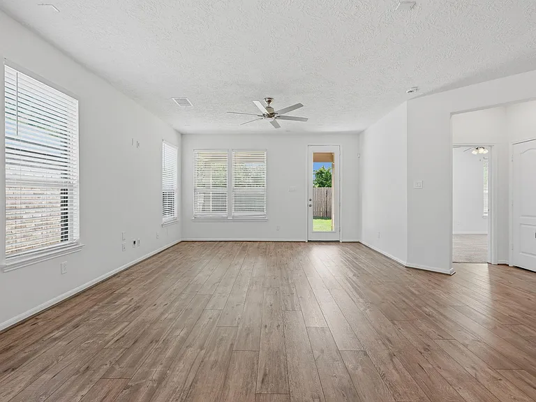 1140 Clonmore Ct — Photo 12