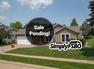 2260 Hawk Dr, Bettendorf, IA
