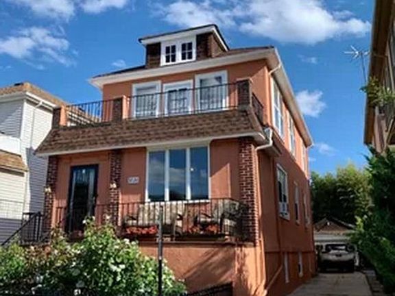 4th image of 3726 Laurel Ave #2F