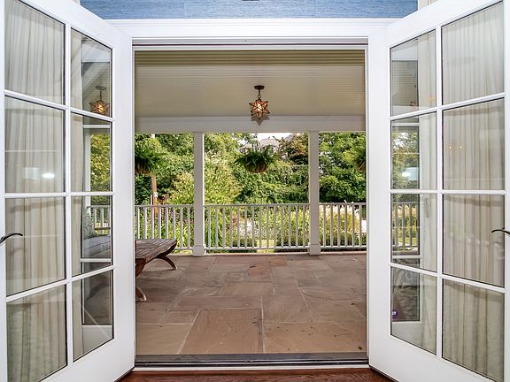 3rd image of 74 Beach Ave