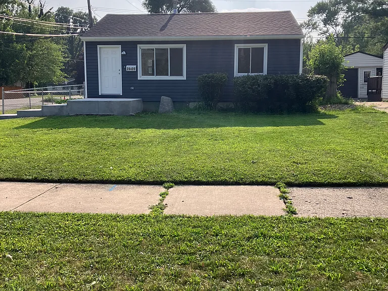 28409 Marshall St — Photo 1
