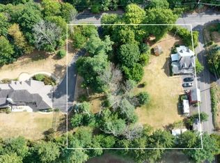 438 Long Hill Rd, Gillette, NJ 07933