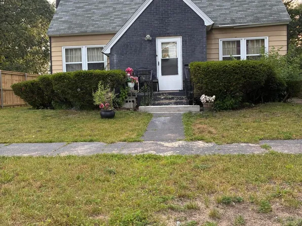 2429 Maffett St, Muskegon Heights, MI 49444