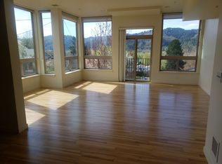 8117 N Edison St APT 6, Portland, OR 97203