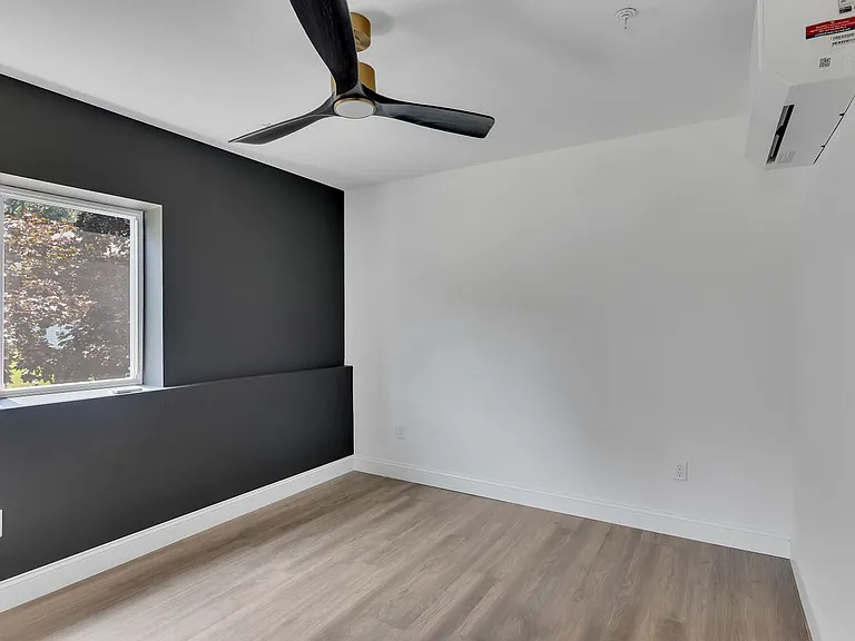 36 Pawling Ave #200 — Photo 7