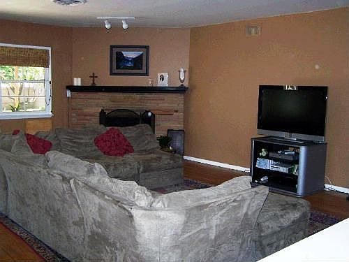 4th image of 7017 Whitaker Ave
