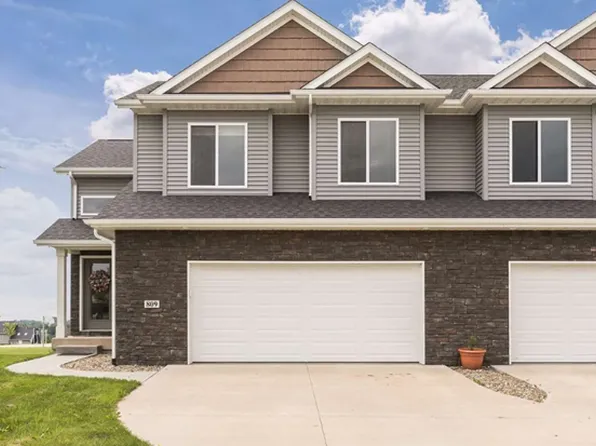 809 Jackson St, Tiffin, IA 52340