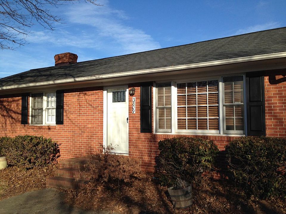 2nd image of 3809 Littlebrook Dr