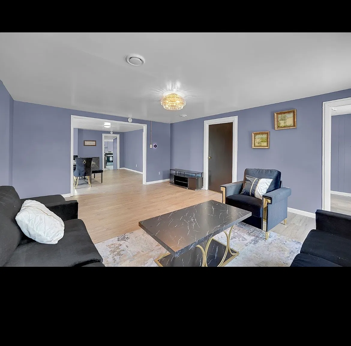 3 bed, 2160 sqft, $2,300 — Photo 3