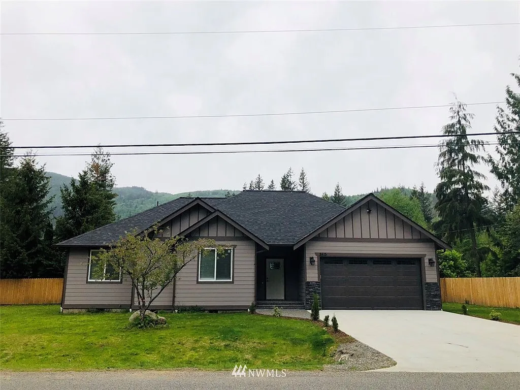 8415 Golden Valley photo 1