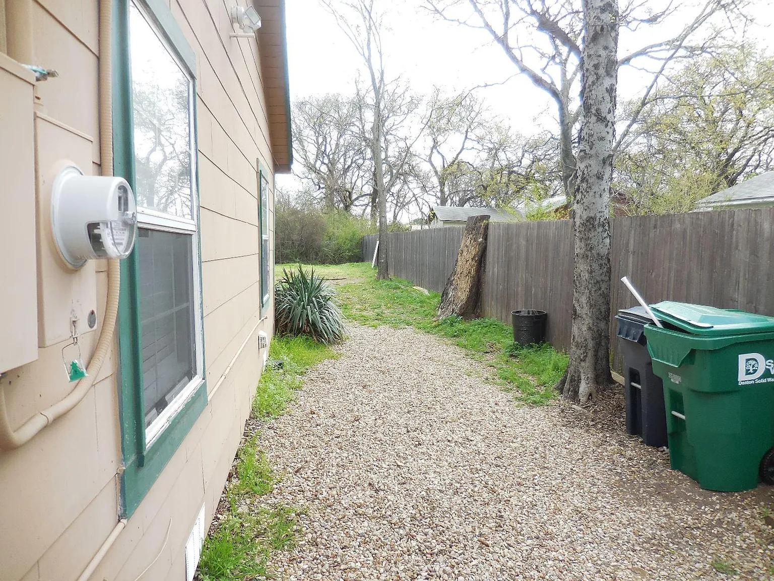 Studio, 250 sqft, $695 — Photo 2