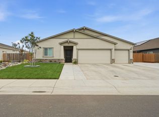 5346 Feathers Ave, Redding, CA 96002