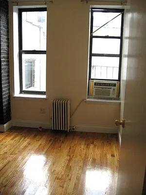 Rented by Urban Real Estate Property Group Inc | media 40