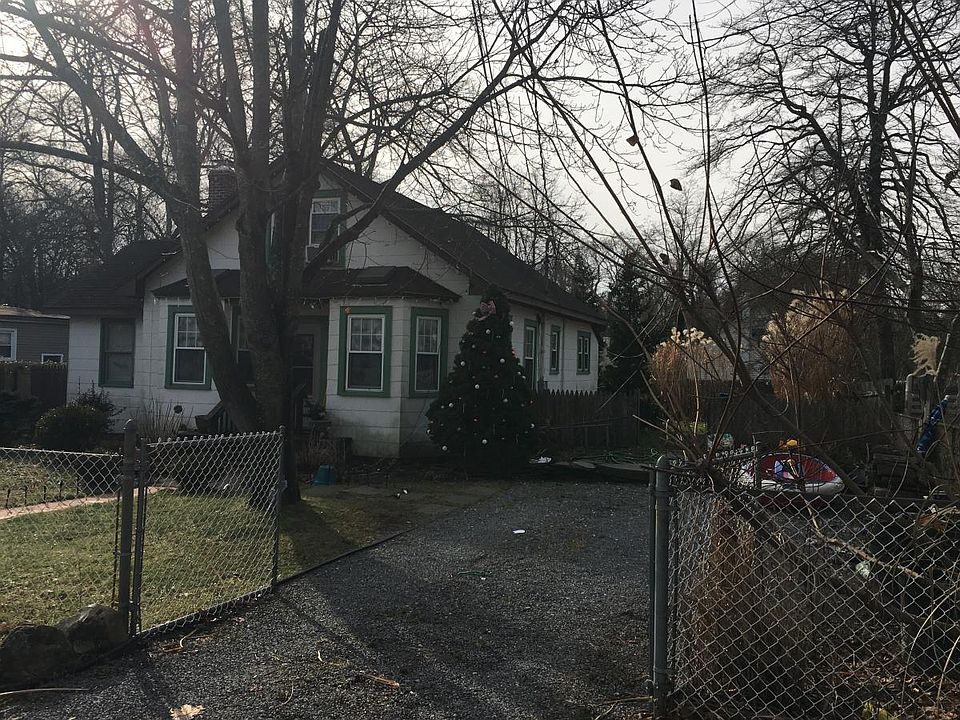 1st image of 124 McKinley Dr