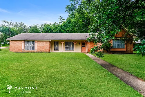 296 Woodcliff Dr Photo 1