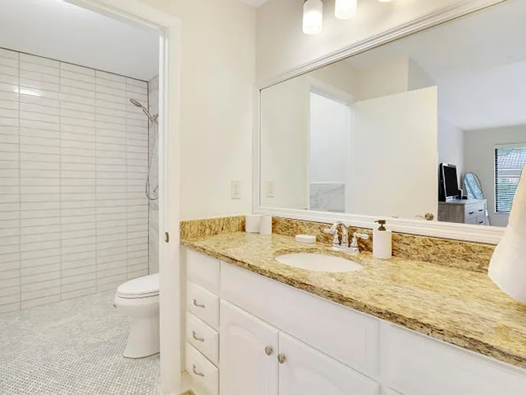 1107 Duncan Cir #102 — Photo 14