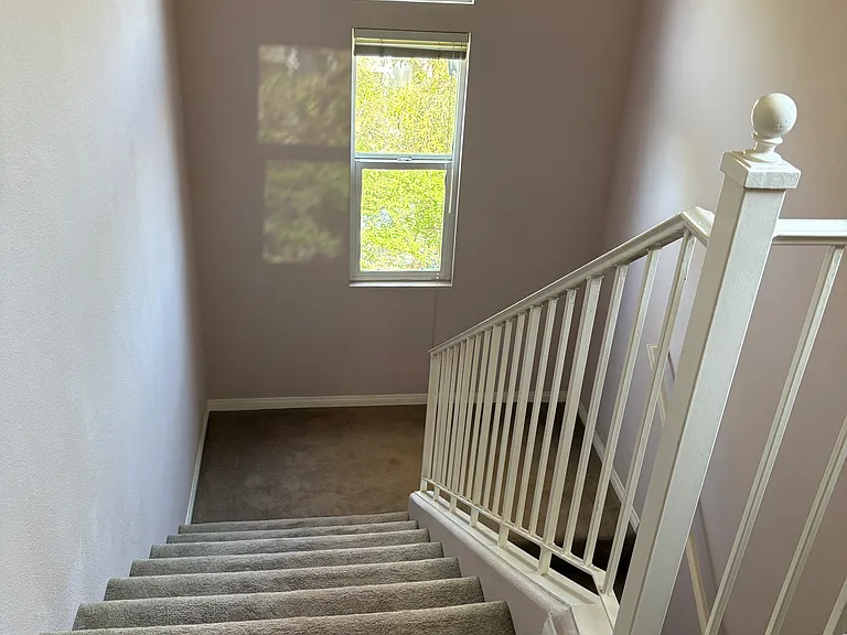524 Golden West Dr — Photo 16