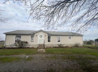 704 Cardwell Rd, Harrodsburg, KY 40330