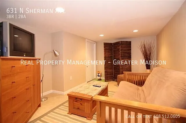 631 N Sherman Ave — Photo 12