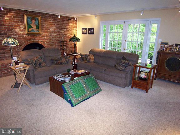 4th image of 8205 Mockingbird Dr