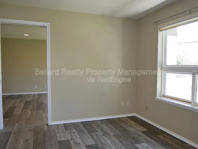 1737 NW 64th St — Photo 17
