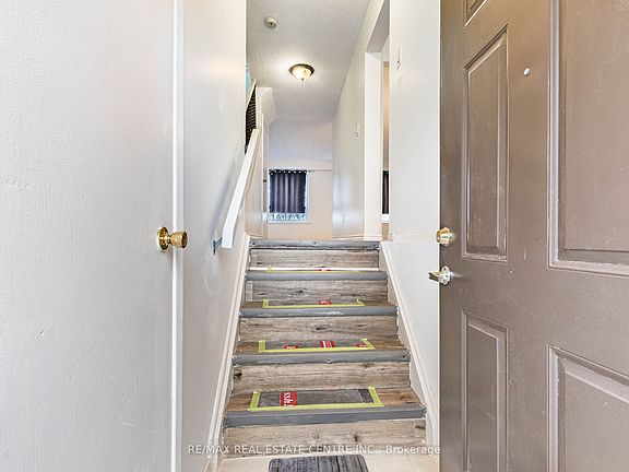 5th image of 5 Moregate Cres