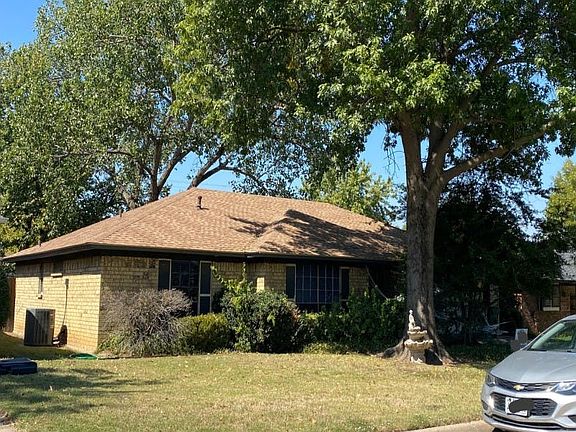 3rd image of 5002 Fairmount Dr