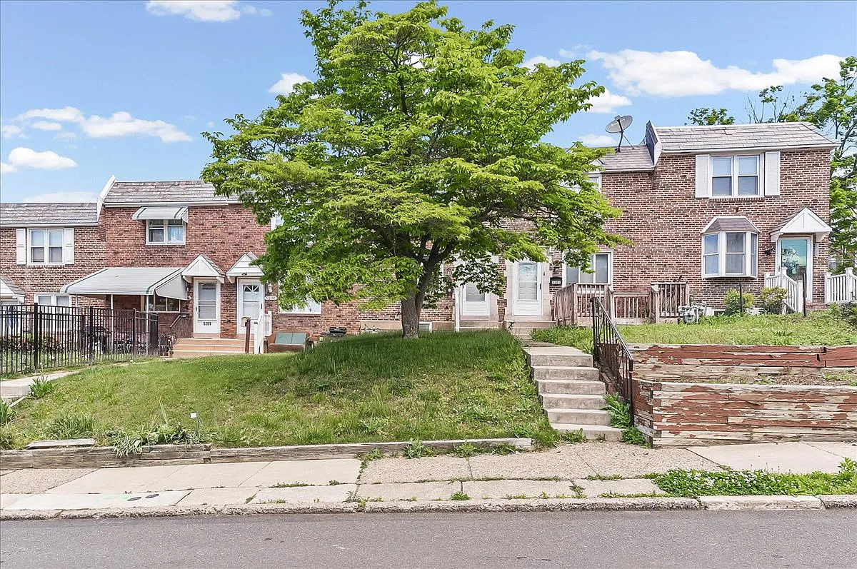 3 bed, 1152 sqft, $2,000 — Photo 1