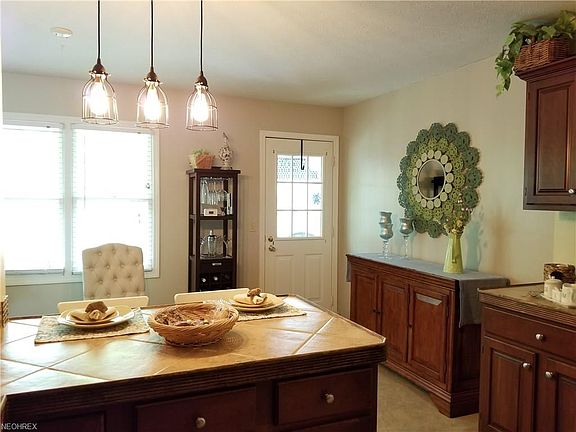 5th image of 146 Christy Dr