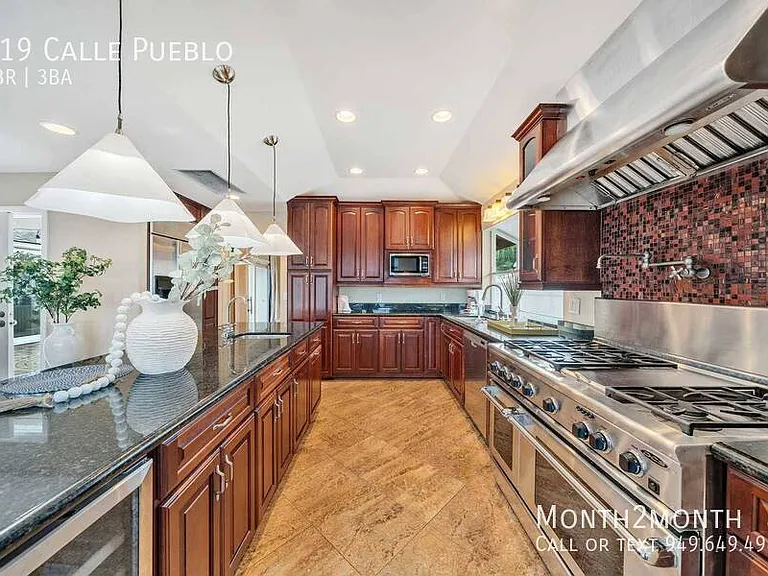 419 Calle Pueblo — Photo 17
