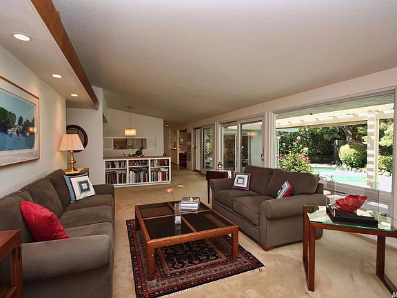3rd image of 7782 Greenridge Way
