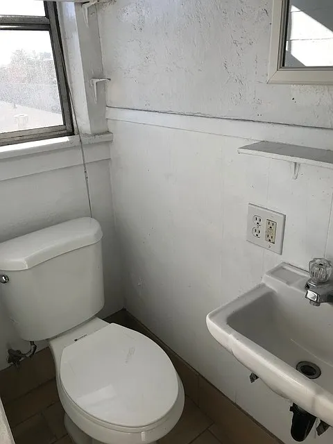 3414 East 7th Street — Photo 2
