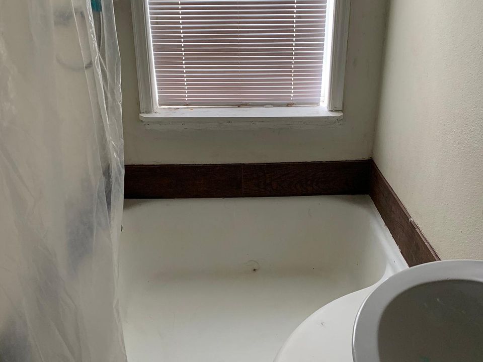 2nd image of 619 S 53rd West Ave