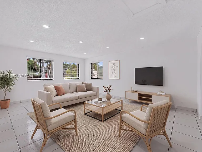 14251 SW 107th Ter — Photo 17