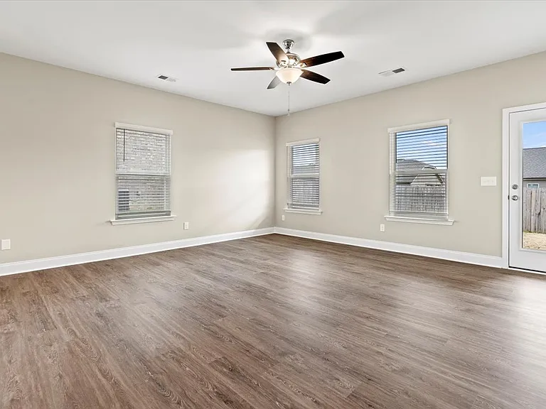 1466 Summergate Dr — Photo 13